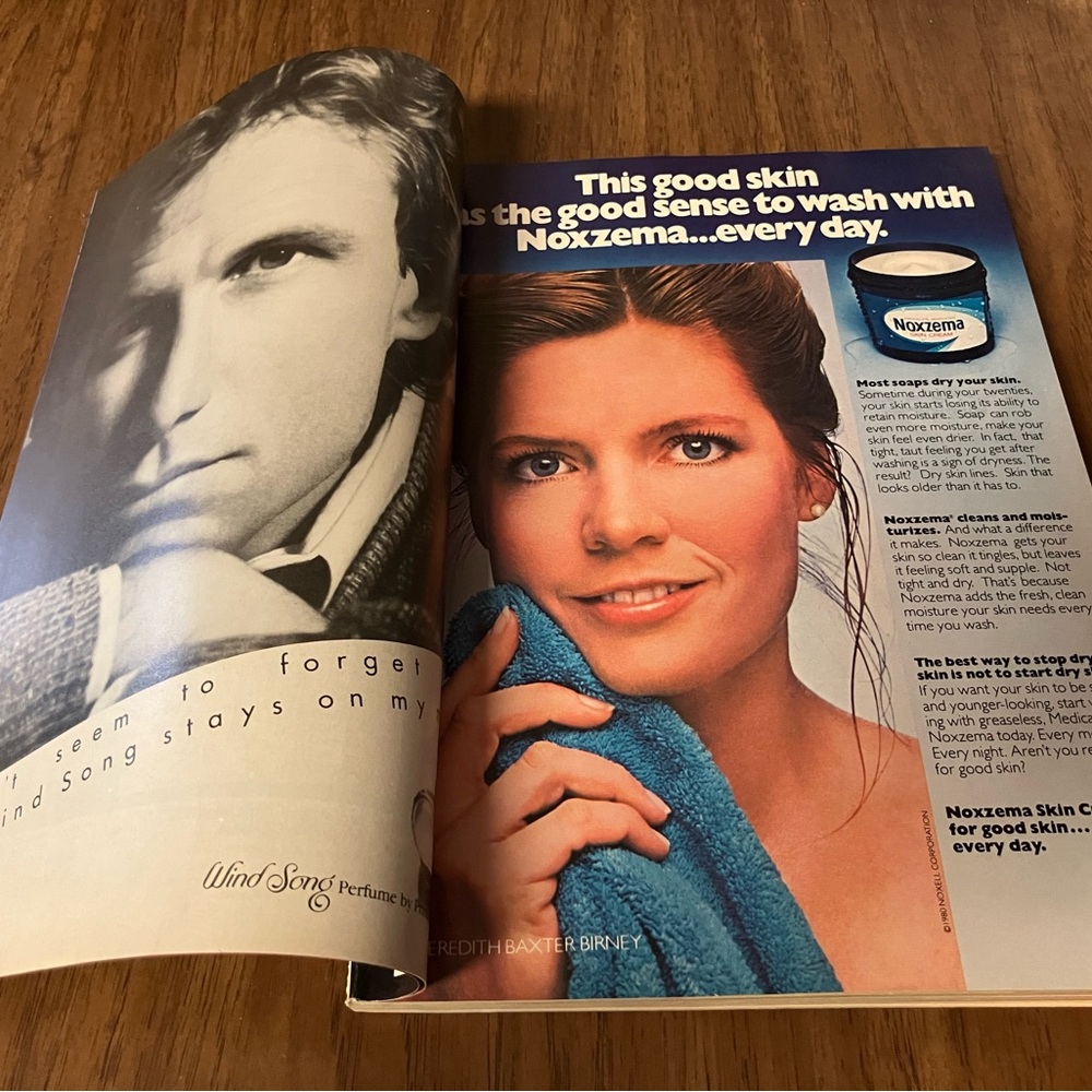 Cosmopolitan Magazine
October 1980 - Rene Russo
Cover - Picture 2 of 14